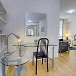 Superb Apartment In An Heart Of Sydney\' Cbd