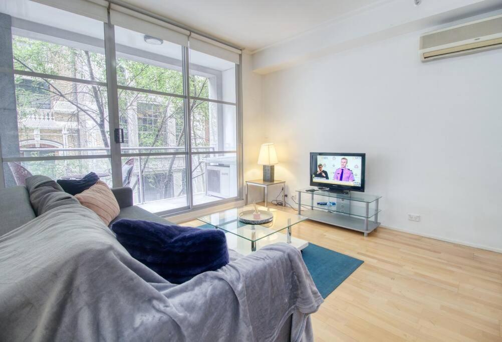 Superb In An Heart Of Sydney' Cbd Apartment